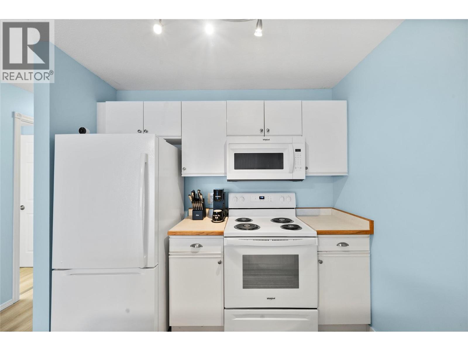 213 White Pine Crescent Unit# 237, Sicamous