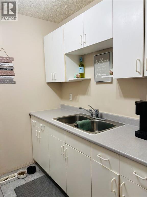 Single Family House Bi-level for Sale in    Street SE Forest Lawn Calgary 