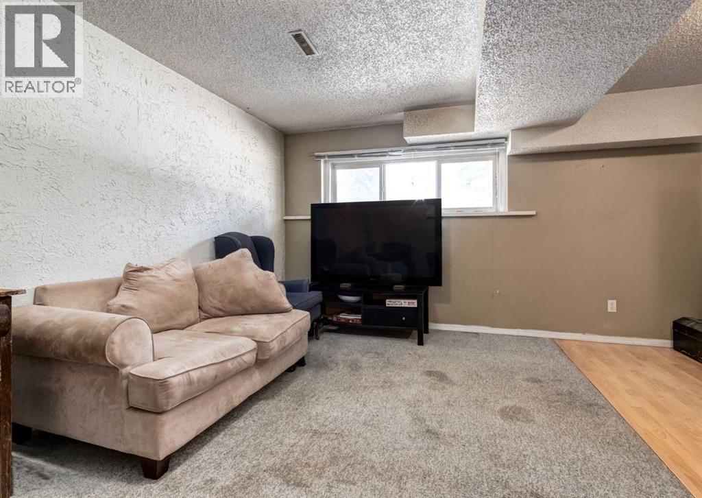 Multi-family House Bi-level for Sale in  &  A Street SE Ogden Calgary 