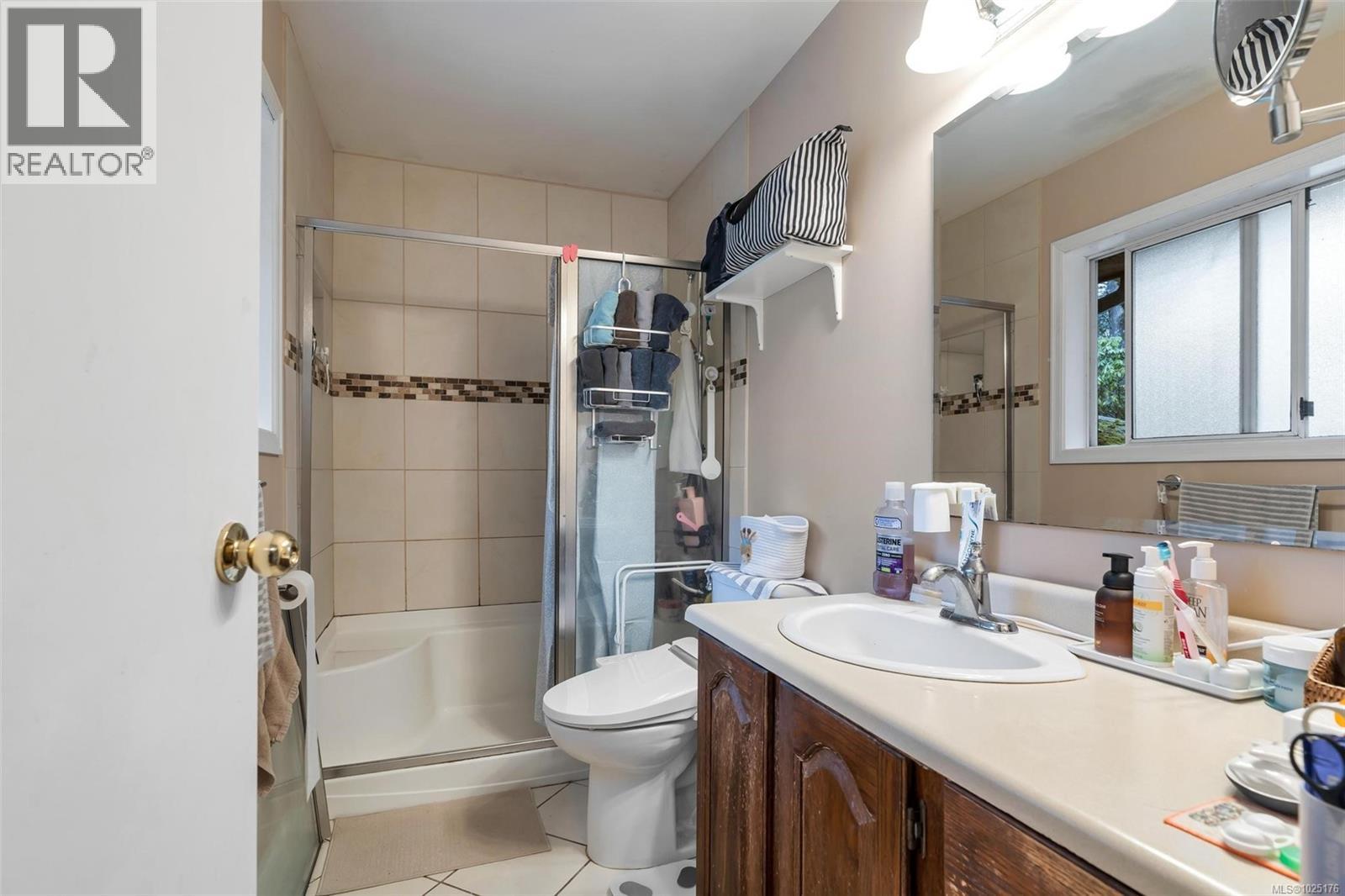  3410 Browning Street, Saanich