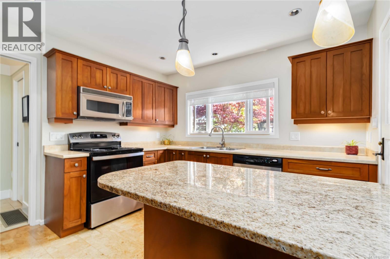  1727 Lillian Road, Victoria