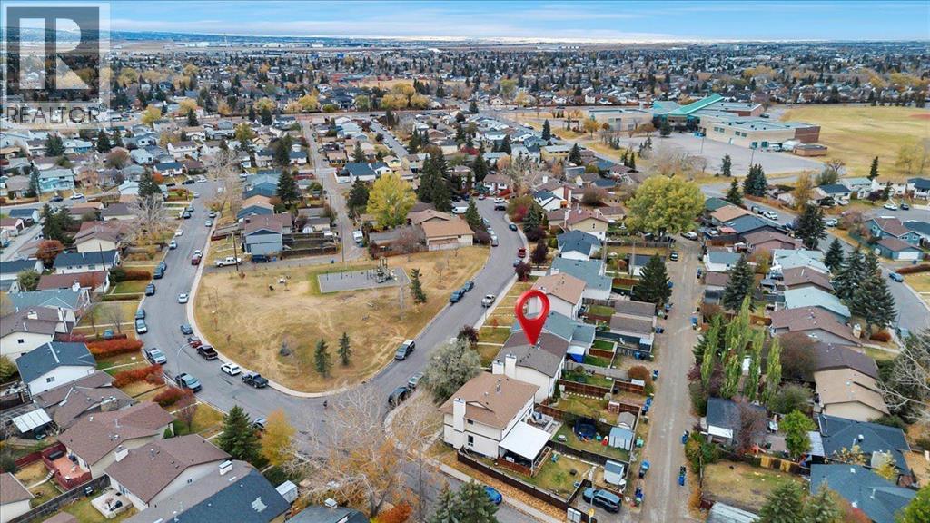 Single Family House for Sale in  Falsby Place NE Falconridge Calgary 