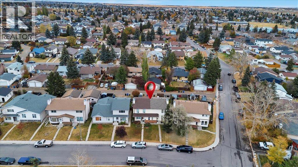 Single Family House for Sale in  Falsby Place NE Falconridge Calgary 