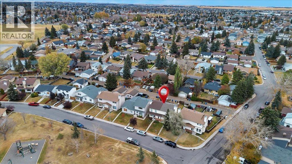 Single Family House for Sale in  Falsby Place NE Falconridge Calgary 