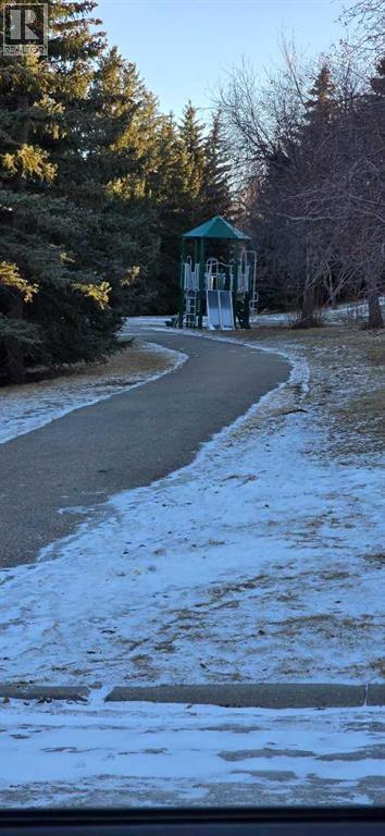 Single Family House for Sale in  Sandringham Way NW Sandstone Valley Calgary 