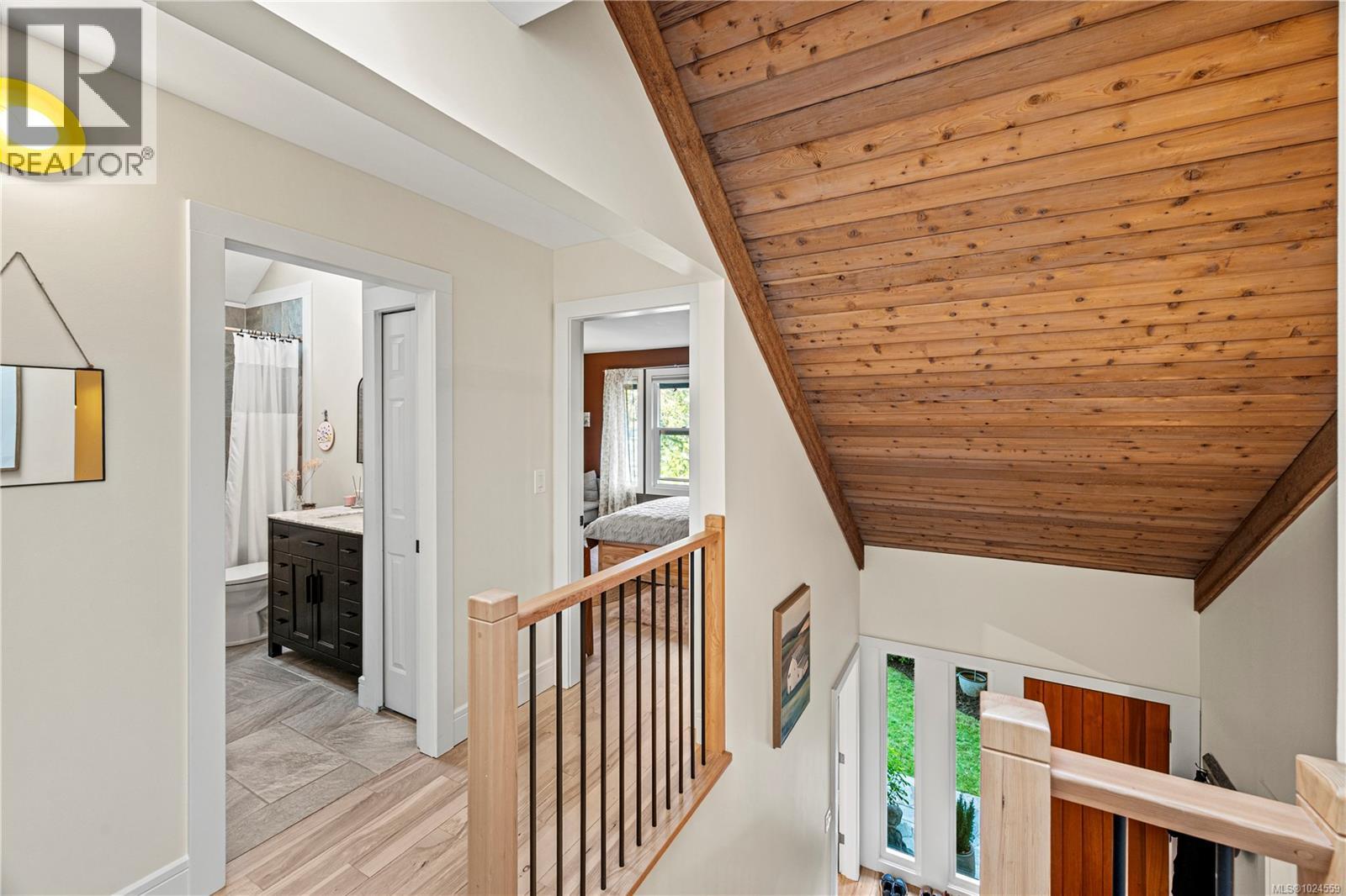  2025 Runnymede Avenue, Oak Bay