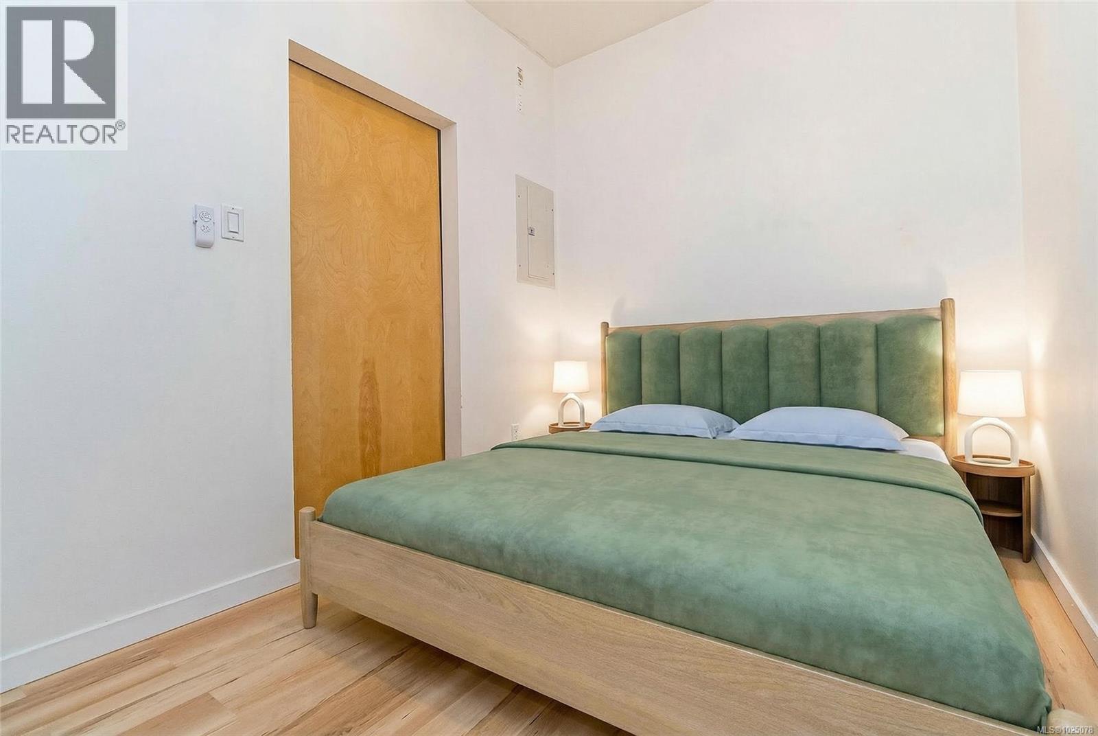 205 848 Mason Street, Victoria