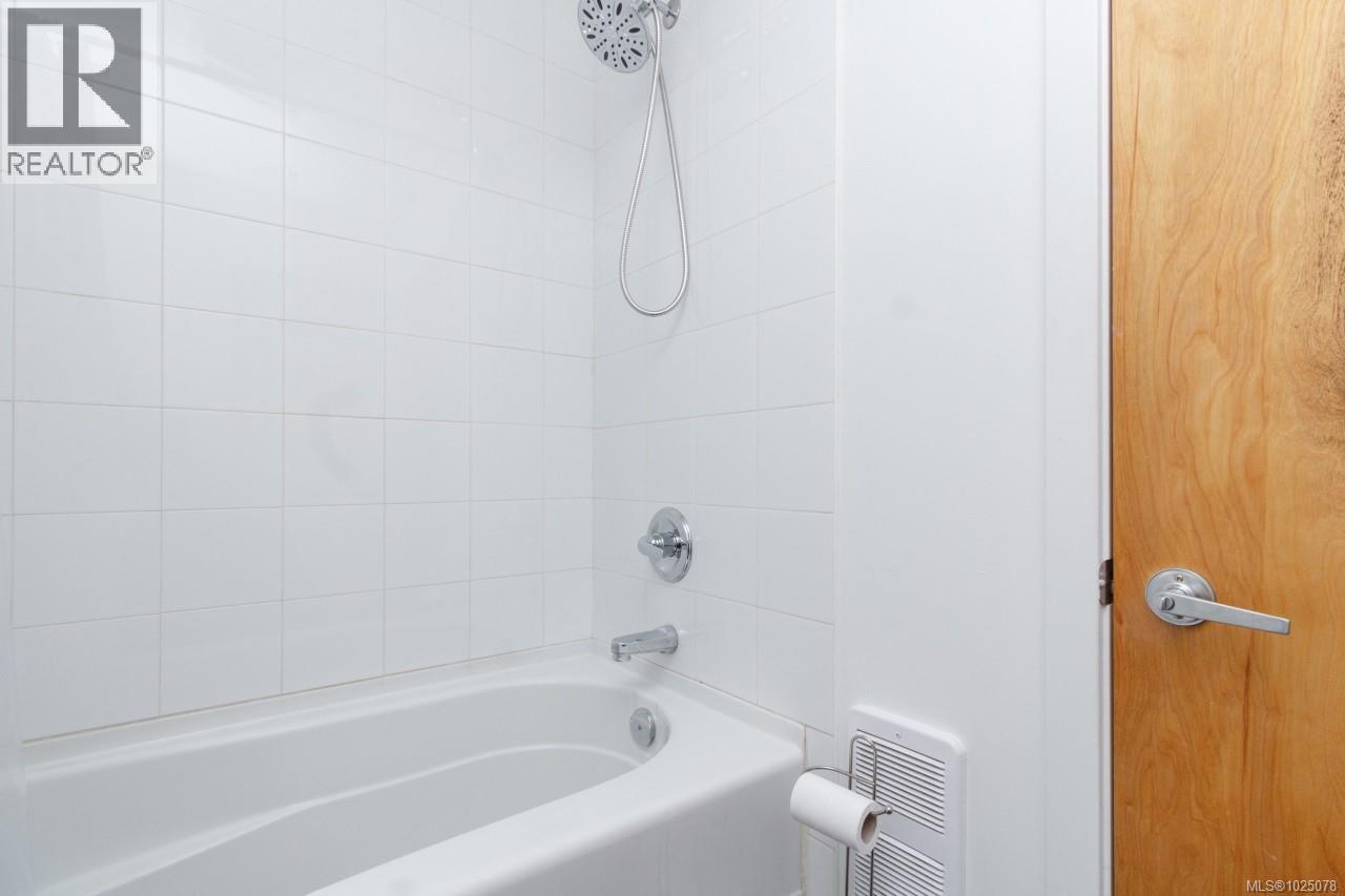 205 848 Mason Street, Victoria