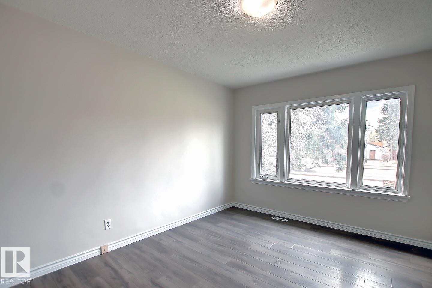10682 61 AV NW - 13