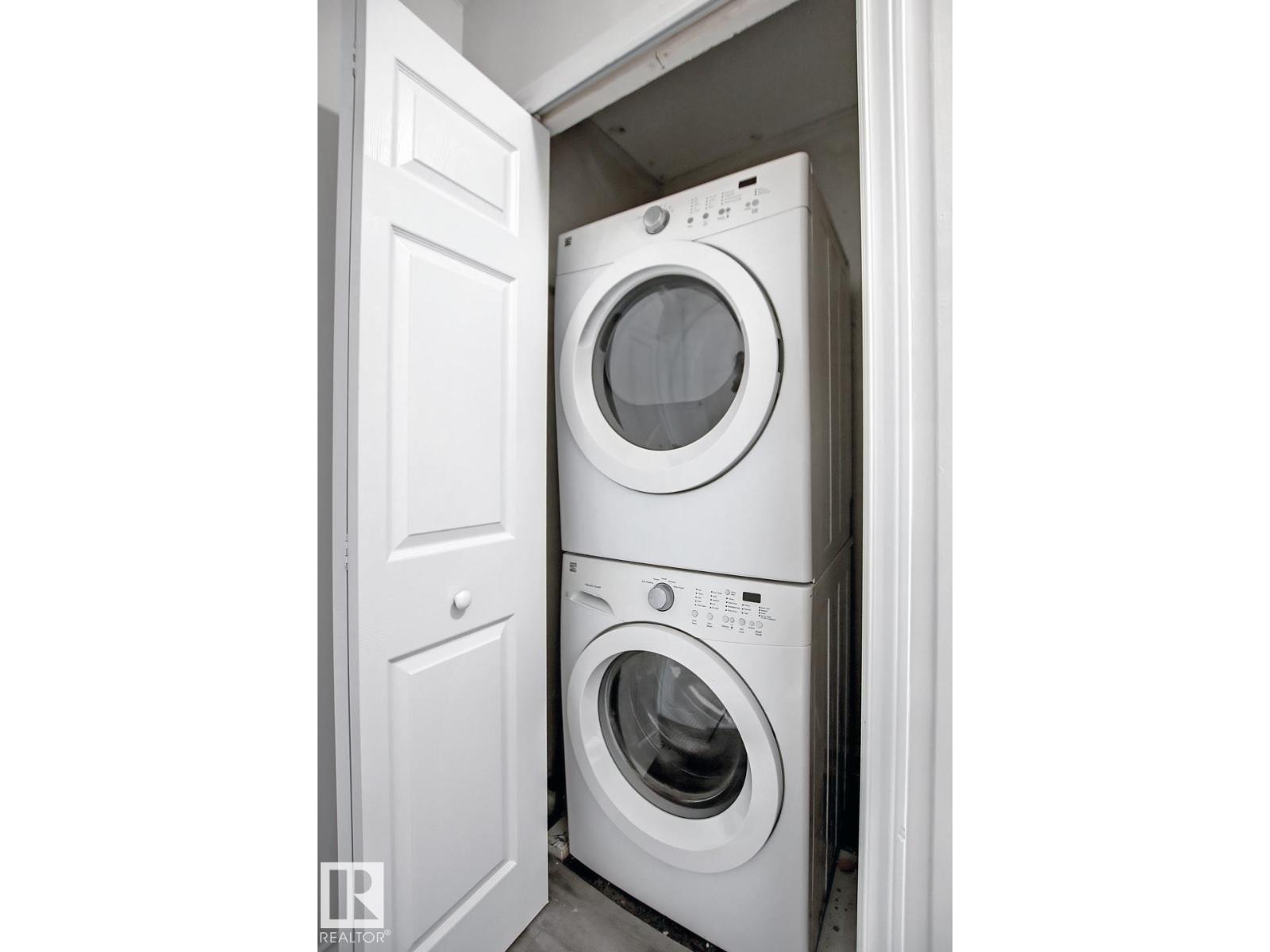 10682 61 AV NW - 21