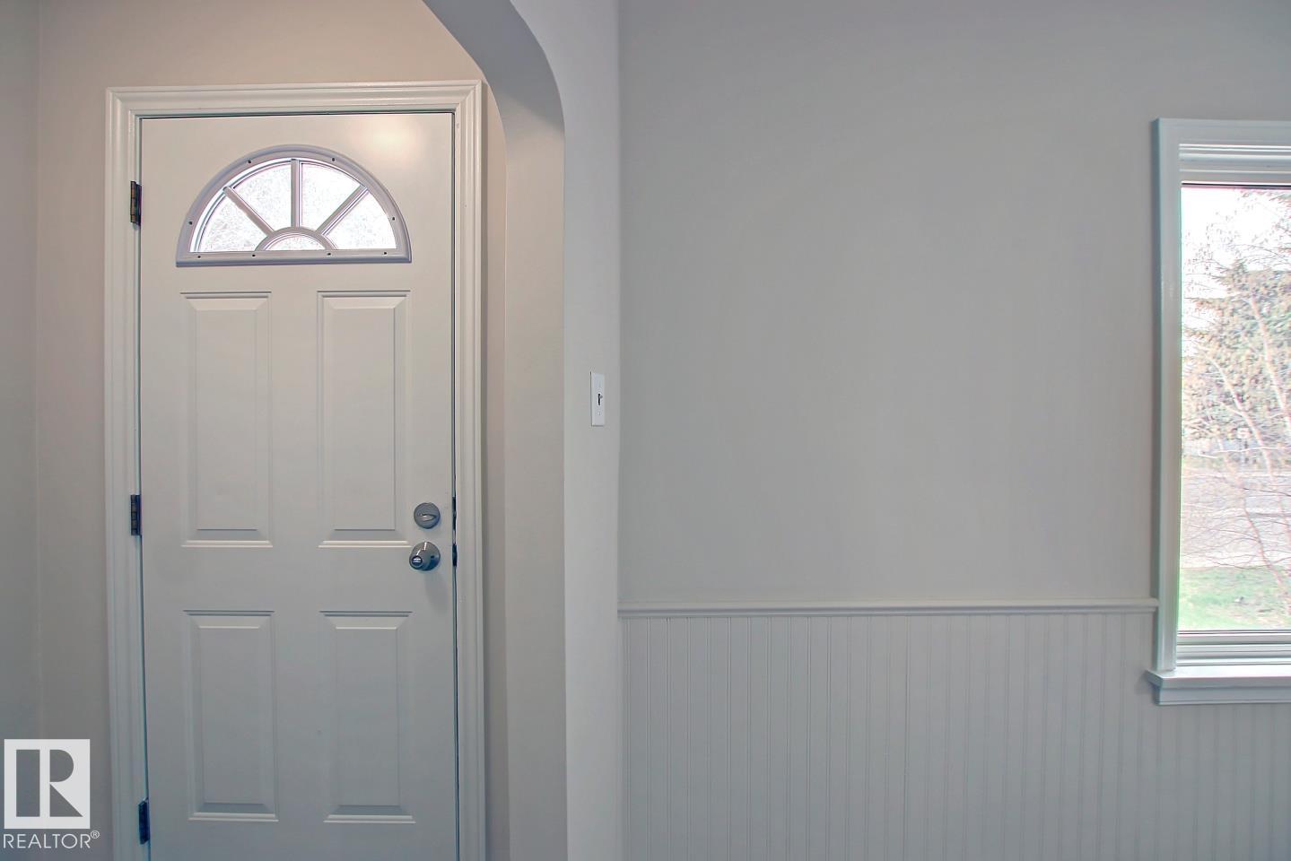 10682 61 AV NW - 3
