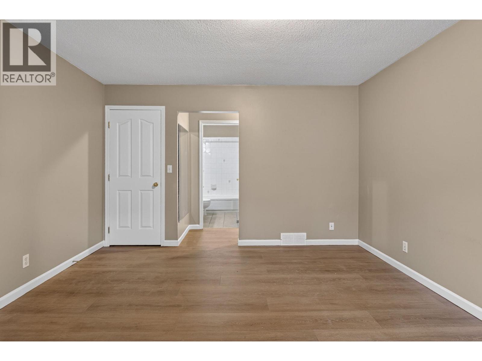 205 Gerstmar Road Unit# 3, Kelowna