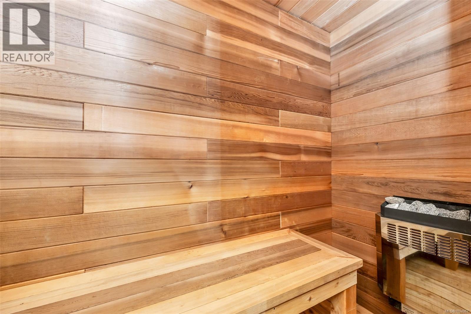 886 Jutland Terr, Courtenay