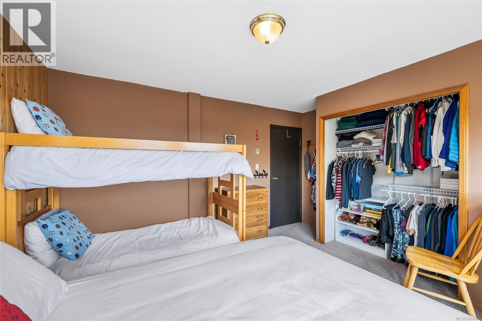 886 Jutland Terr, Courtenay