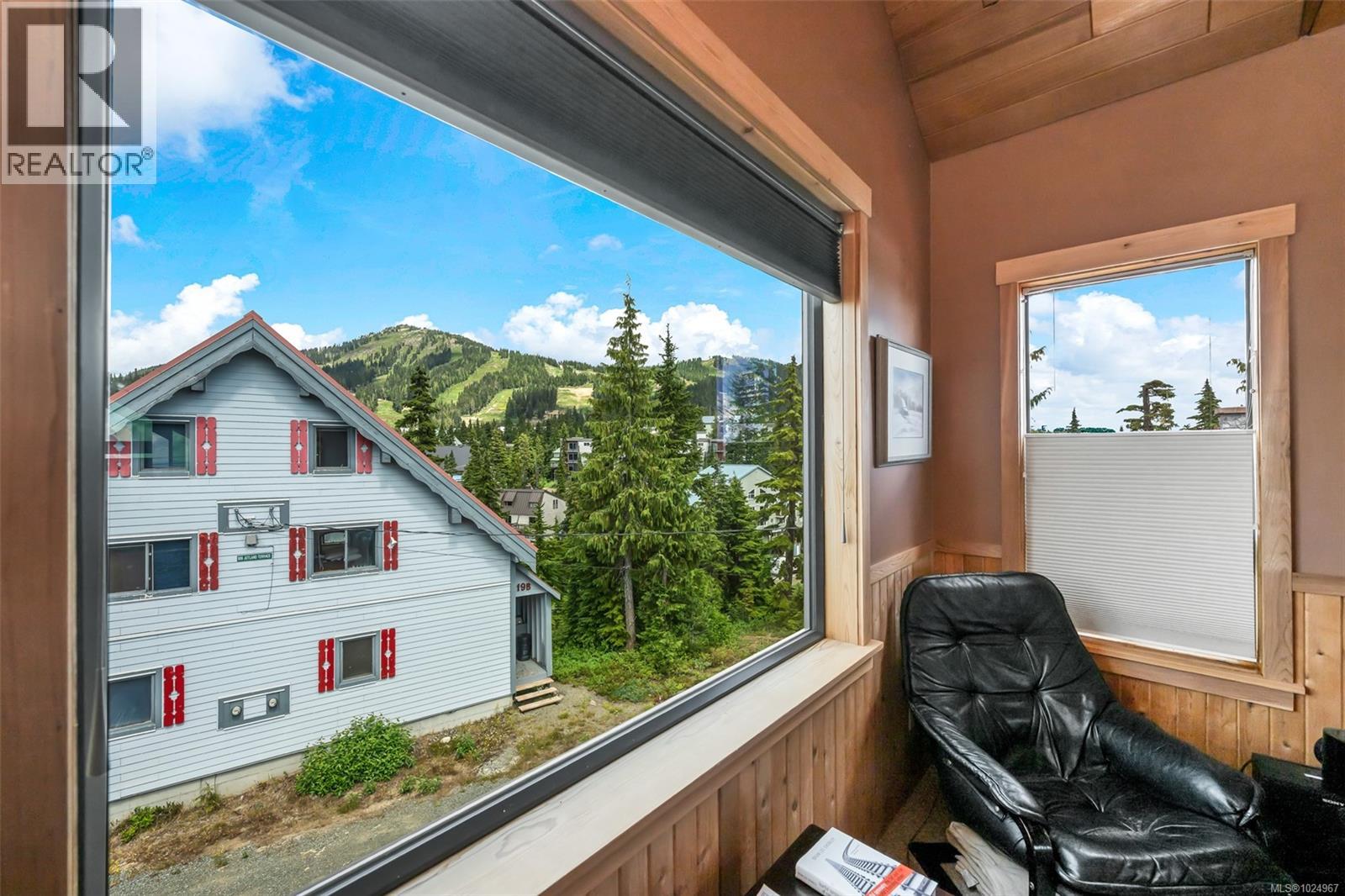 886 Jutland Terr, Courtenay