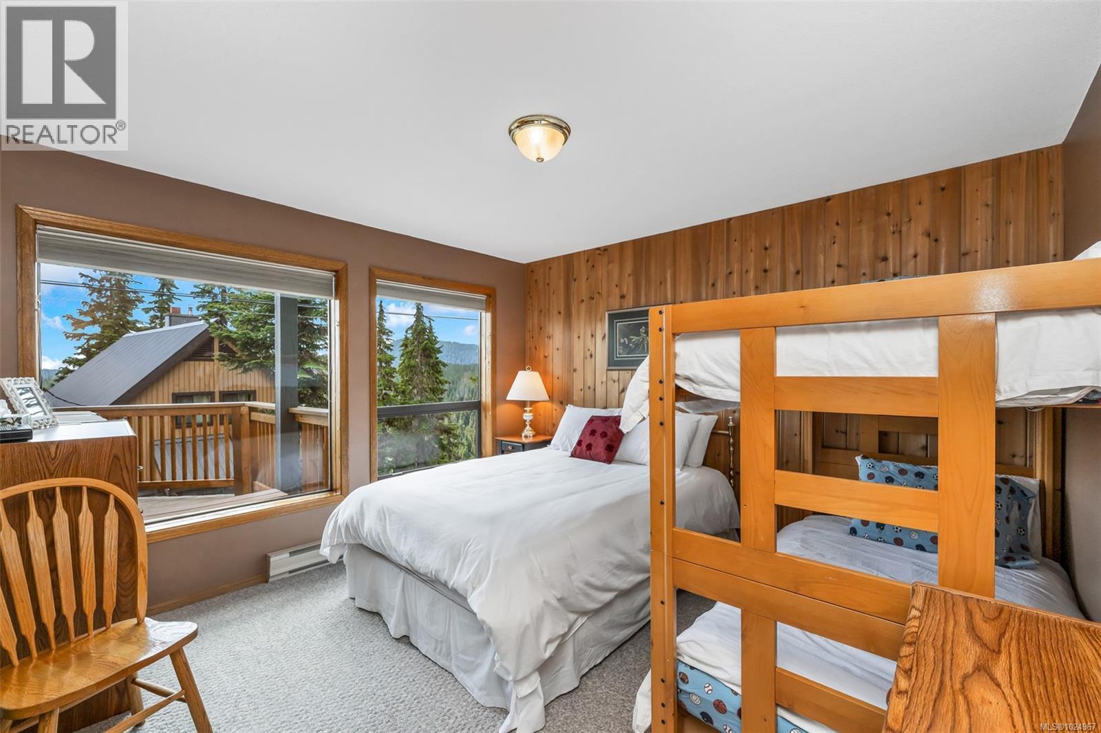 886 Jutland Terr, Courtenay