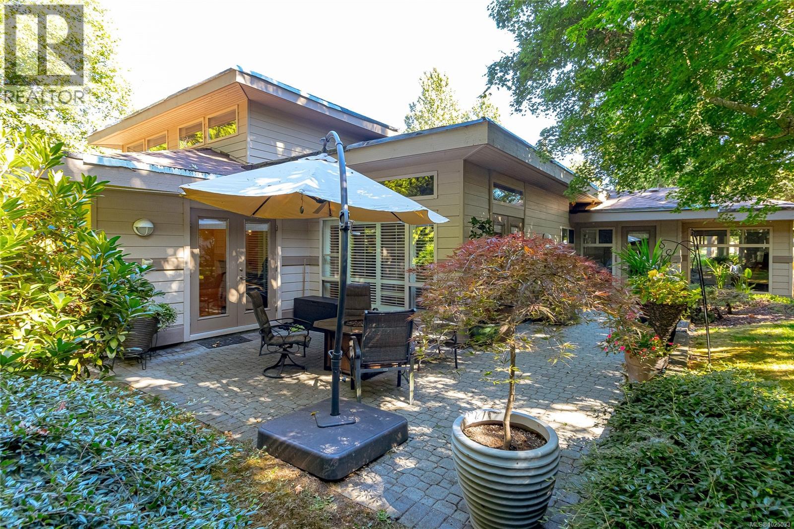 1283 Roberton Blvd, Parksville