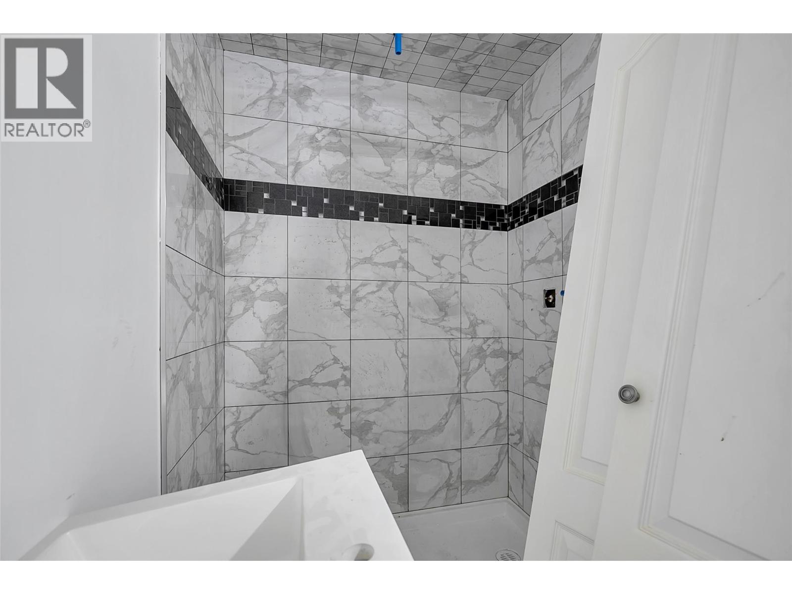 1774 Alec Crescent, Westbank