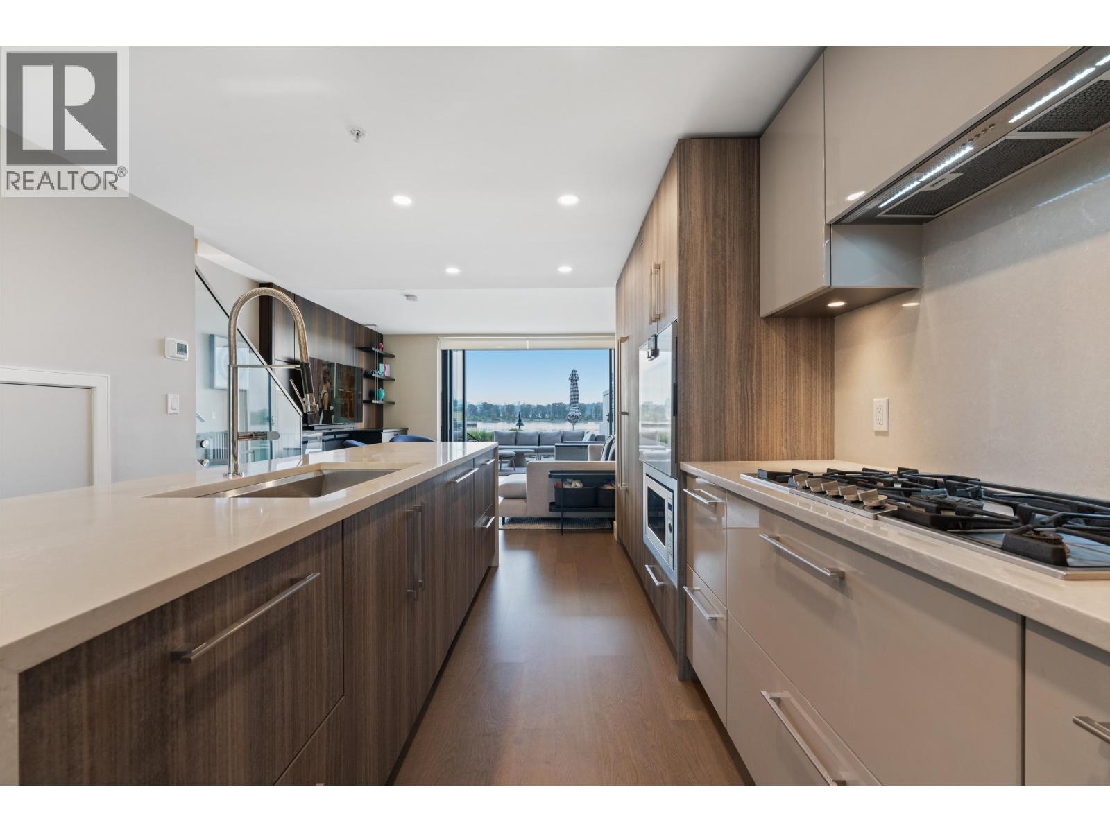 TH210 210 SALTER STREET, New Westminster