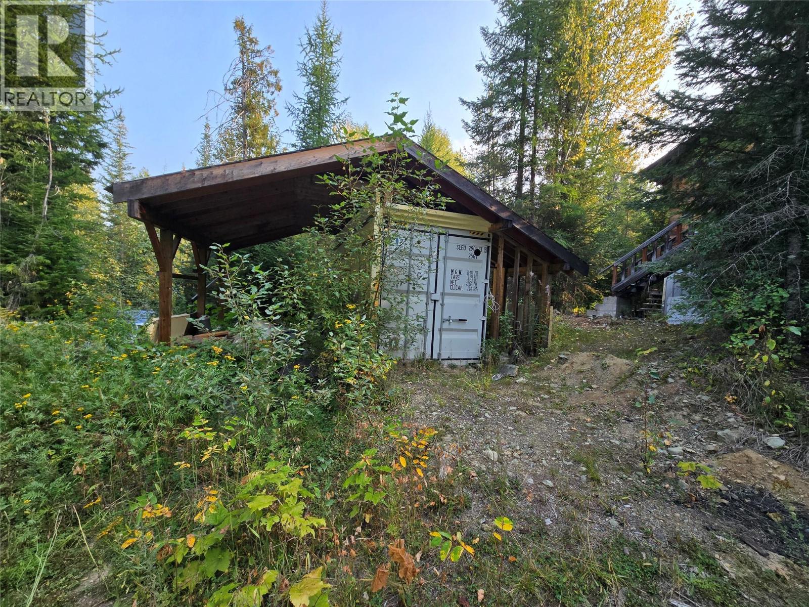 6654 Zeeben Road, Ymir