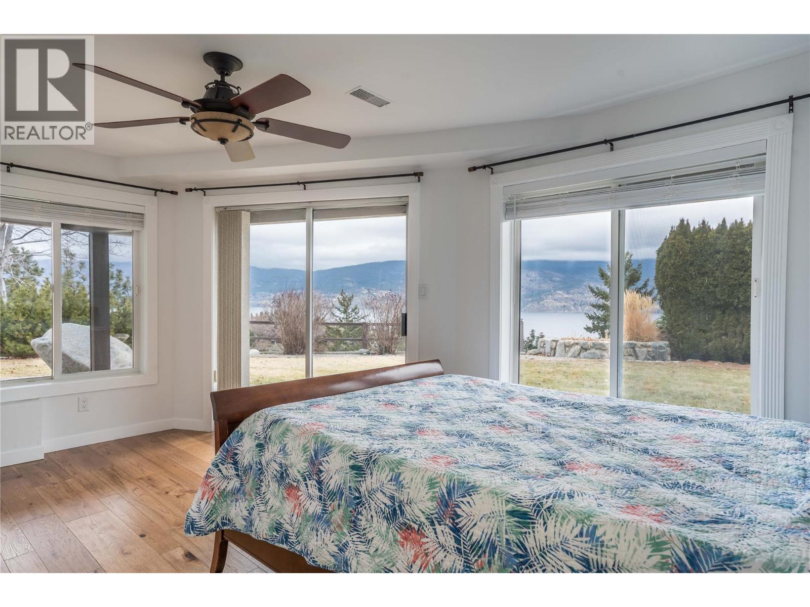  6318 Faircrest Street, Summerland