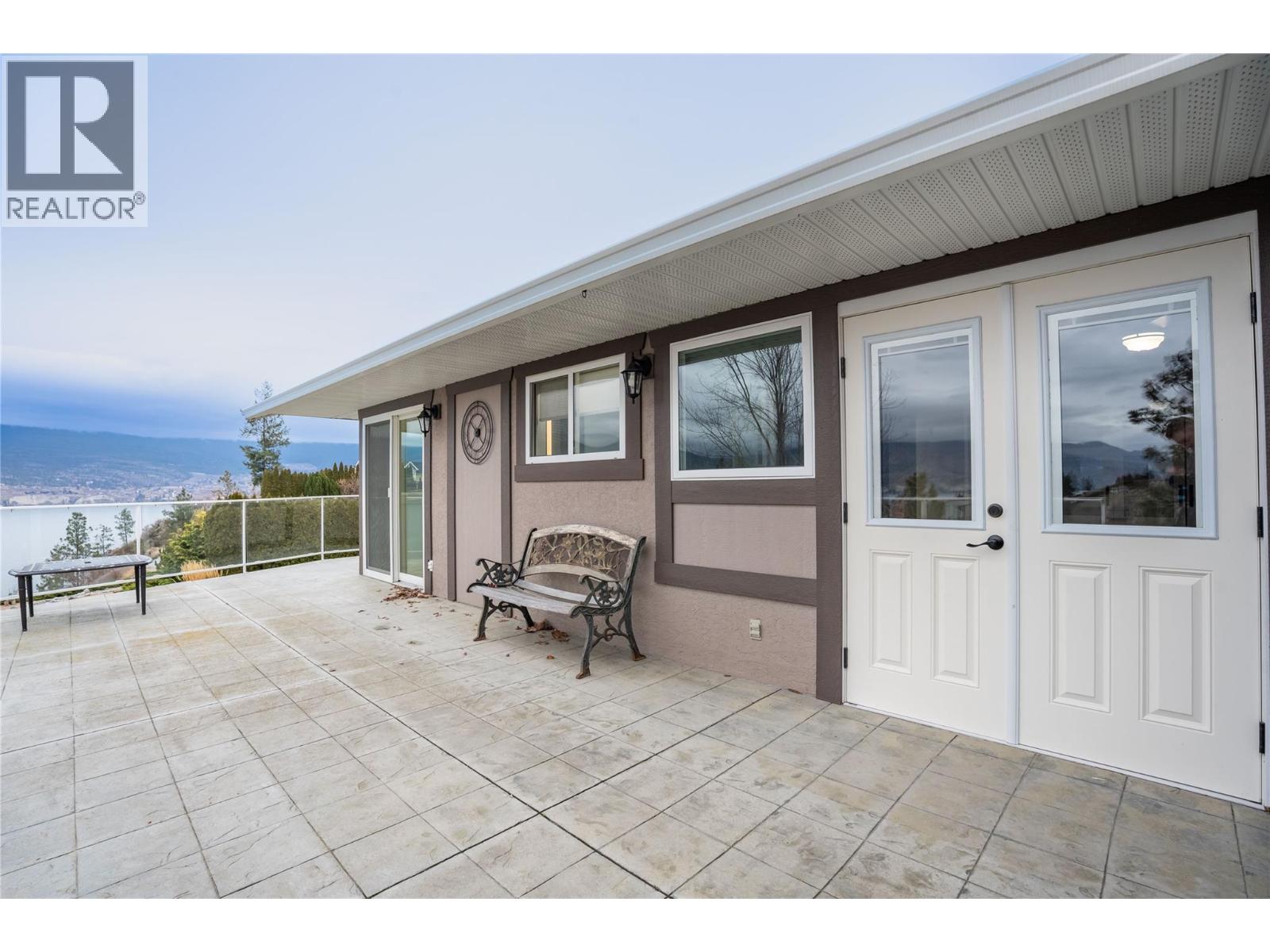  6318 Faircrest Street, Summerland