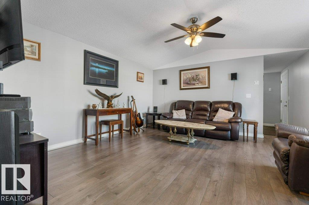 196 305 Calahoo Road, Spruce Grove