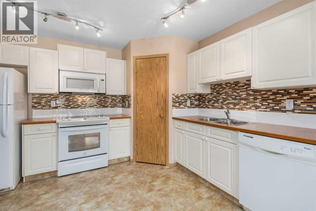 Single Family House Bungalow for Sale in  Chaparral Point SE Chaparral Calgary 