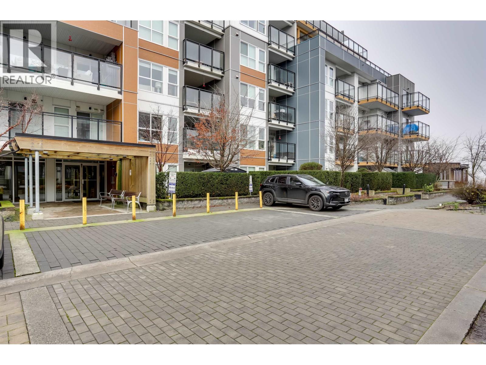 608 10177 RIVER Drive - photo 2