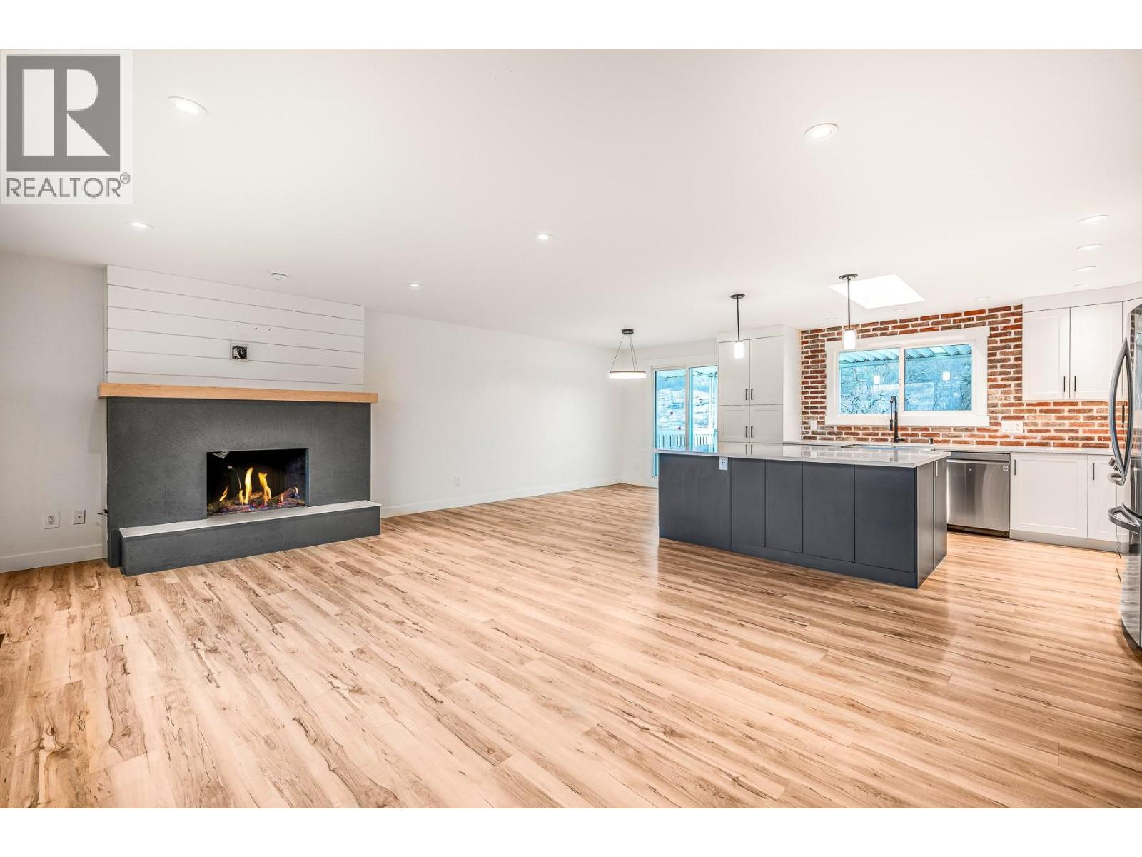 10010 Kel Win Road, Lake Country