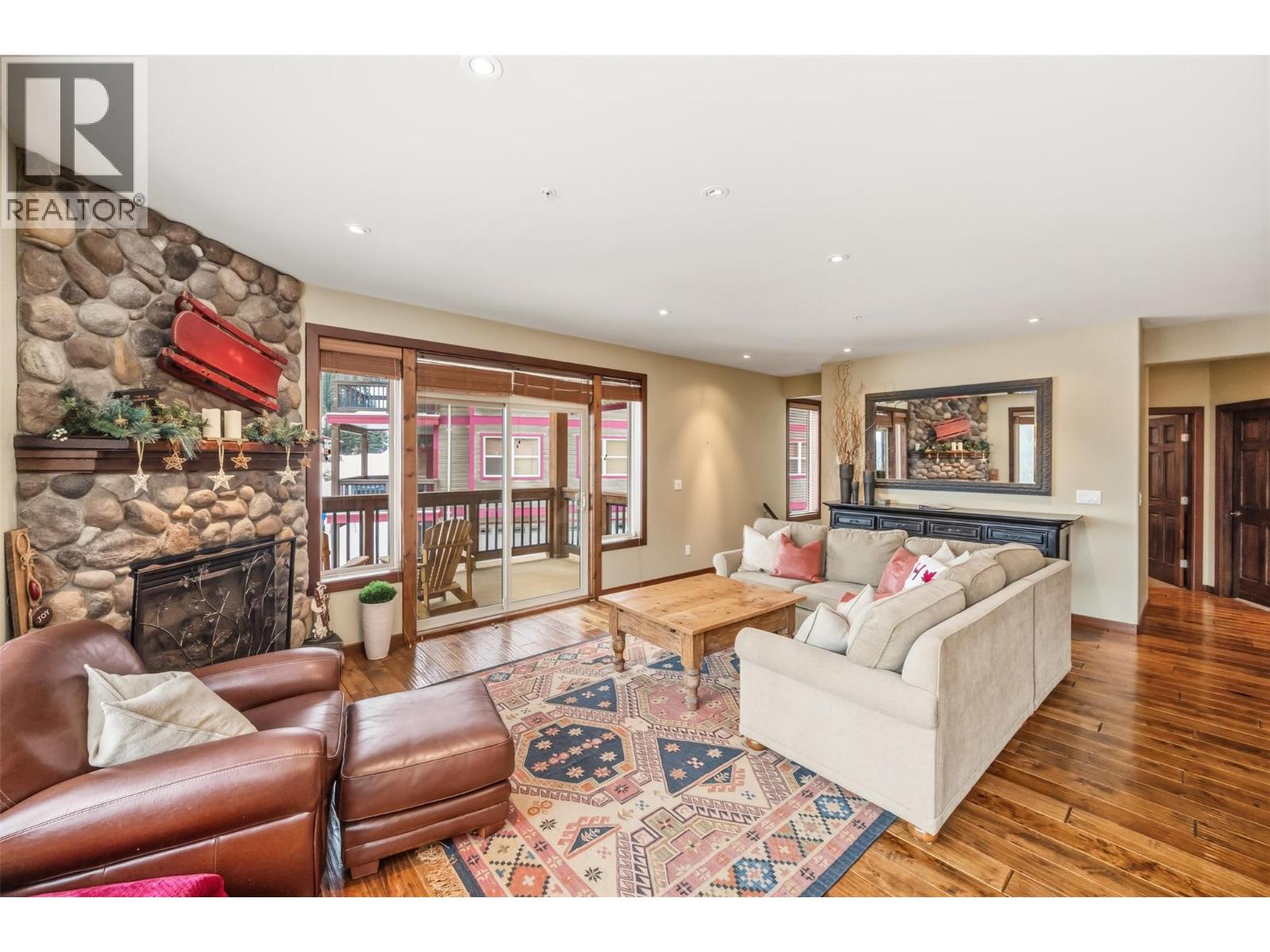 360 STRAYHORSE Road Unit# 31, Apex Mountain