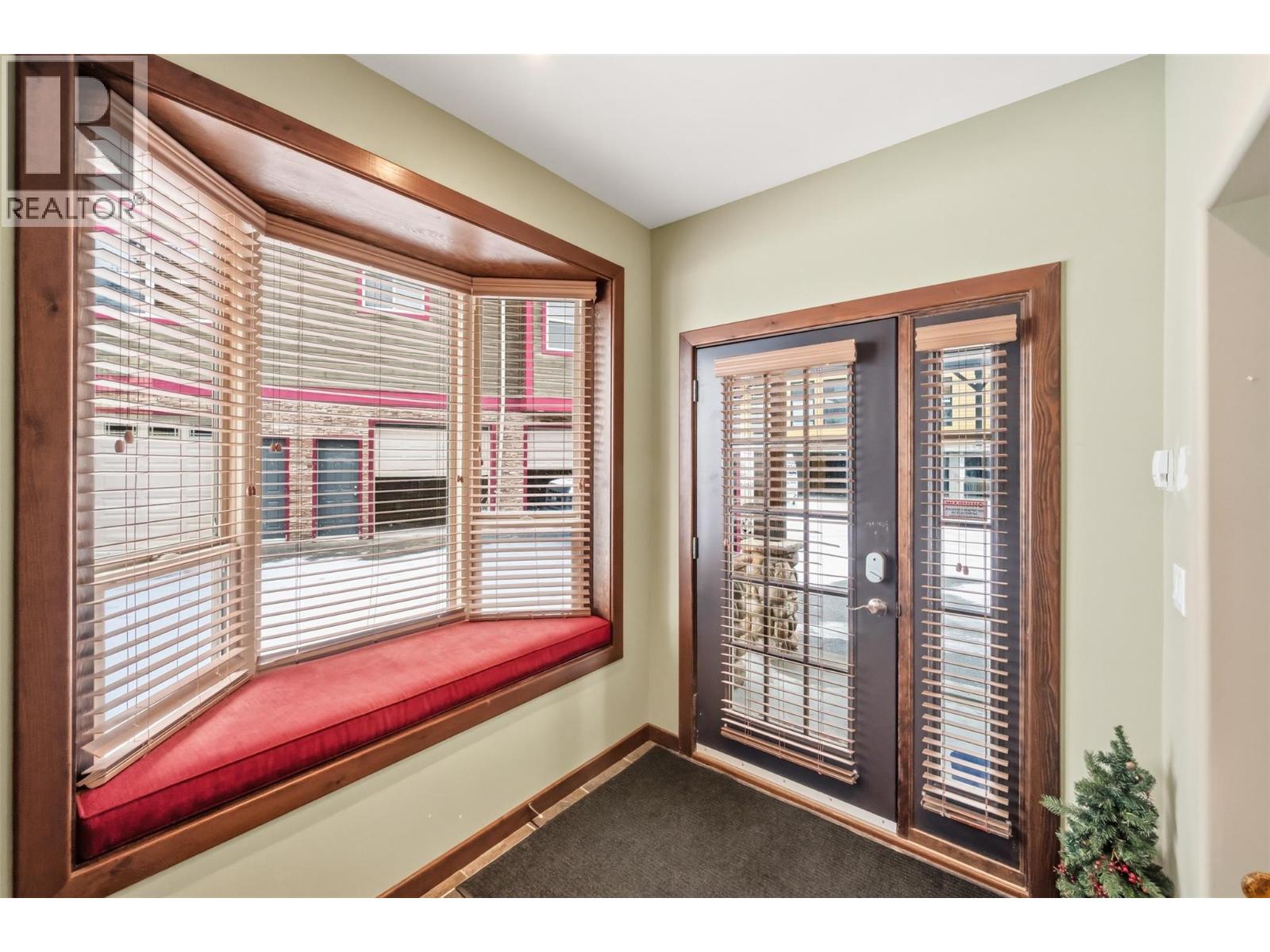 360 STRAYHORSE Road Unit# 31, Apex Mountain