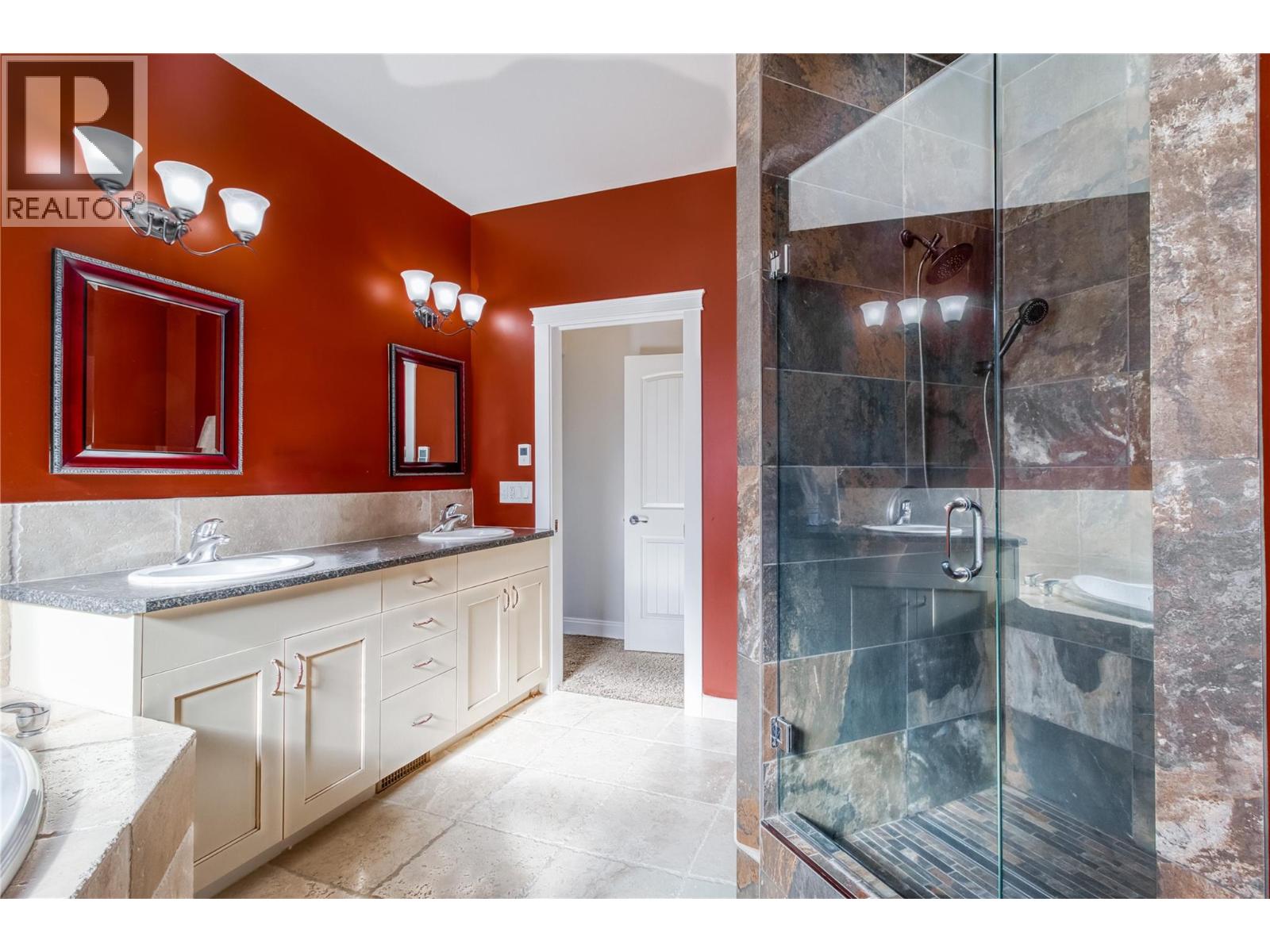  1084 Hume Avenue, Kelowna