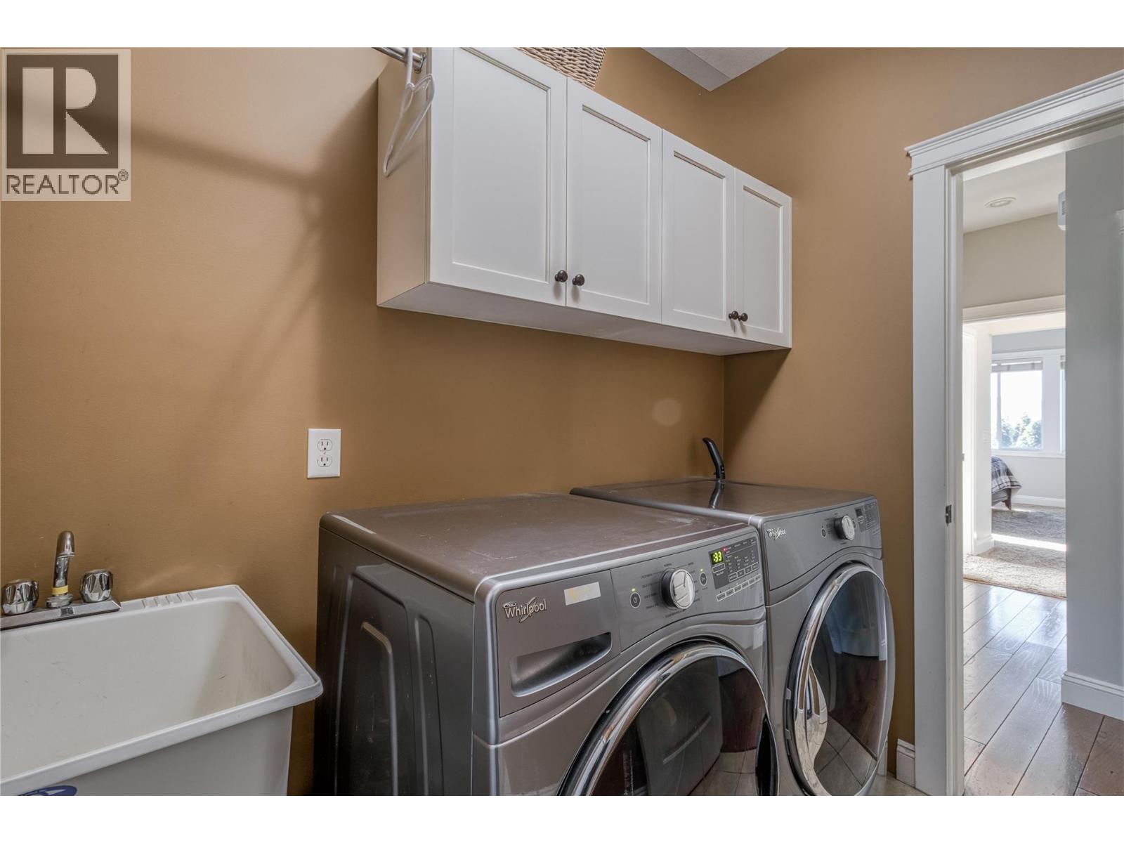  1084 Hume Avenue, Kelowna