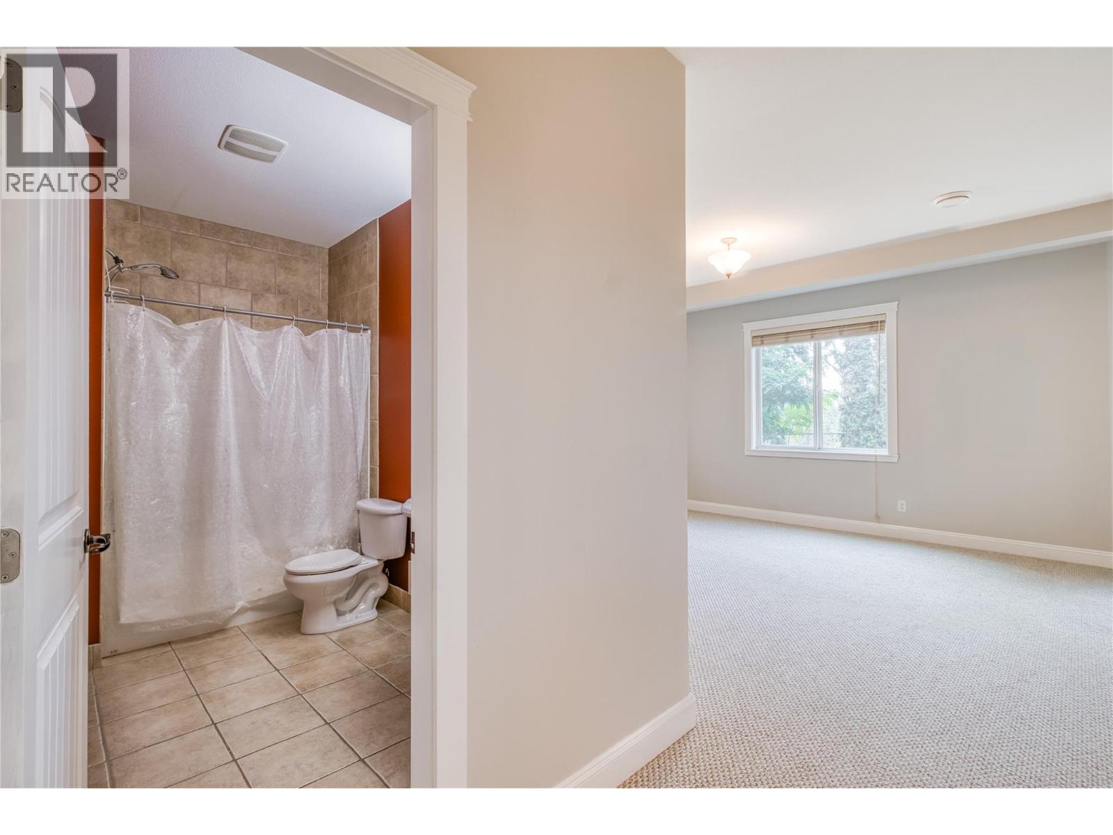  1084 Hume Avenue, Kelowna