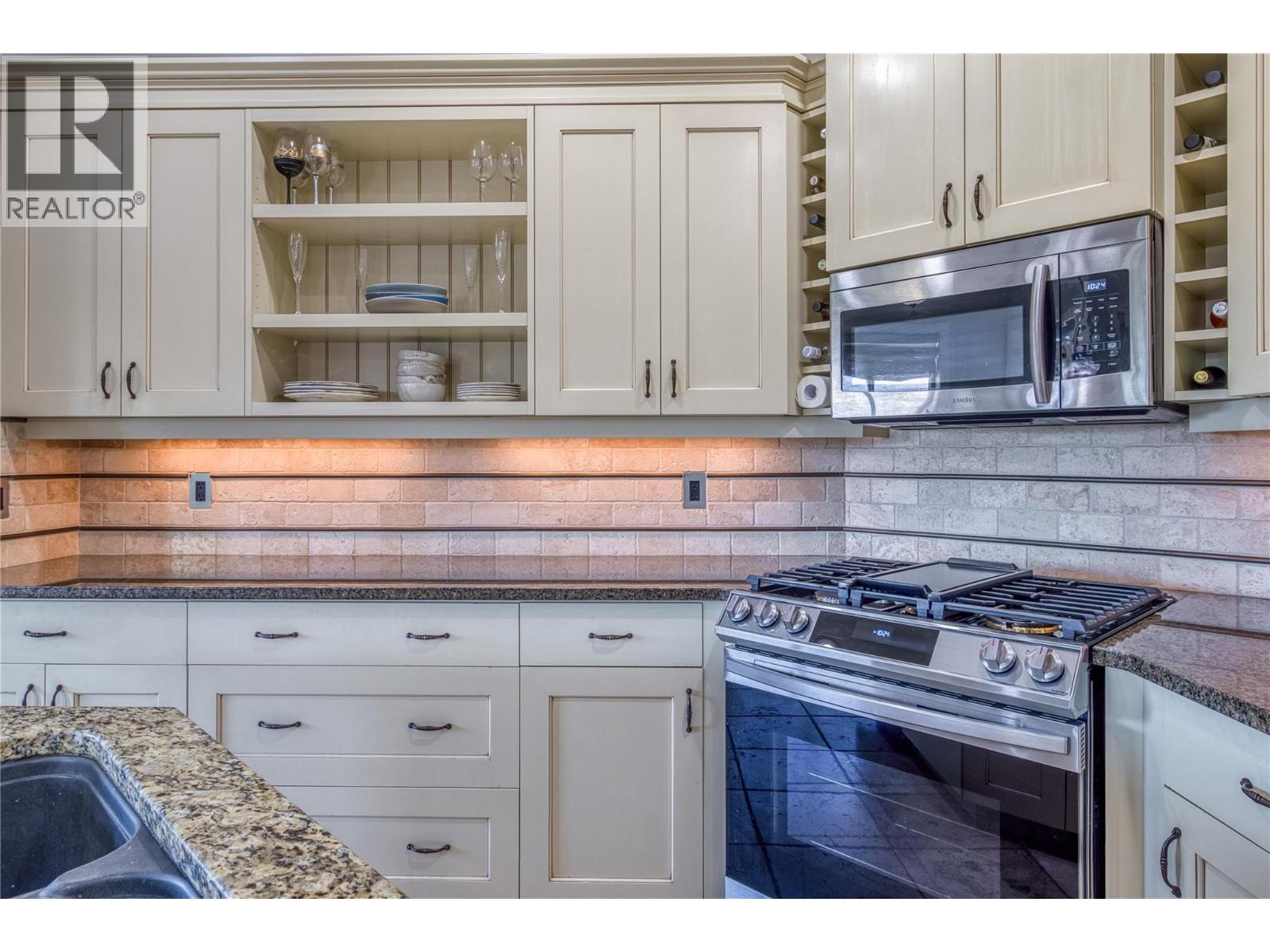  1084 Hume Avenue, Kelowna