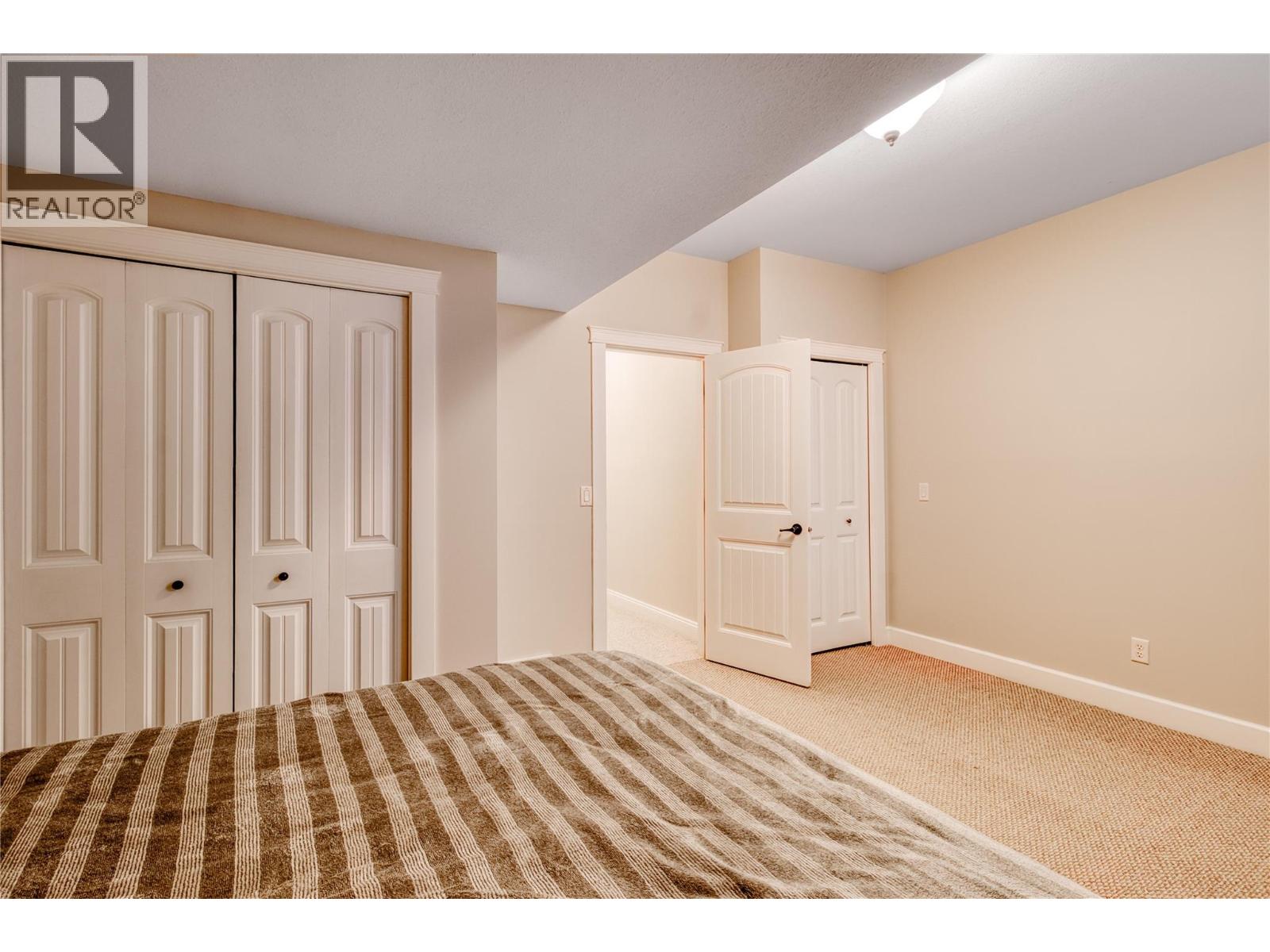  1084 Hume Avenue, Kelowna