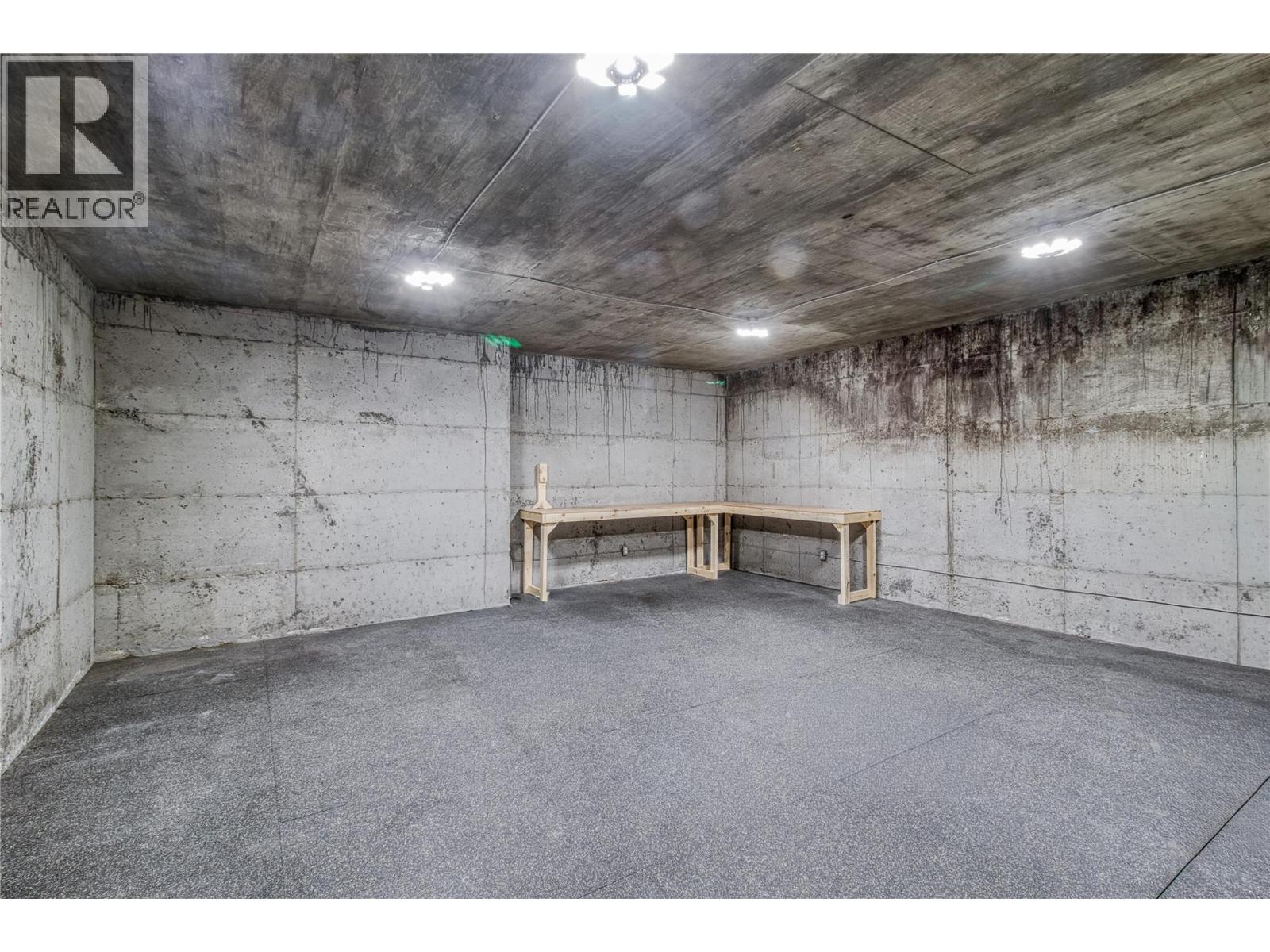  1084 Hume Avenue, Kelowna