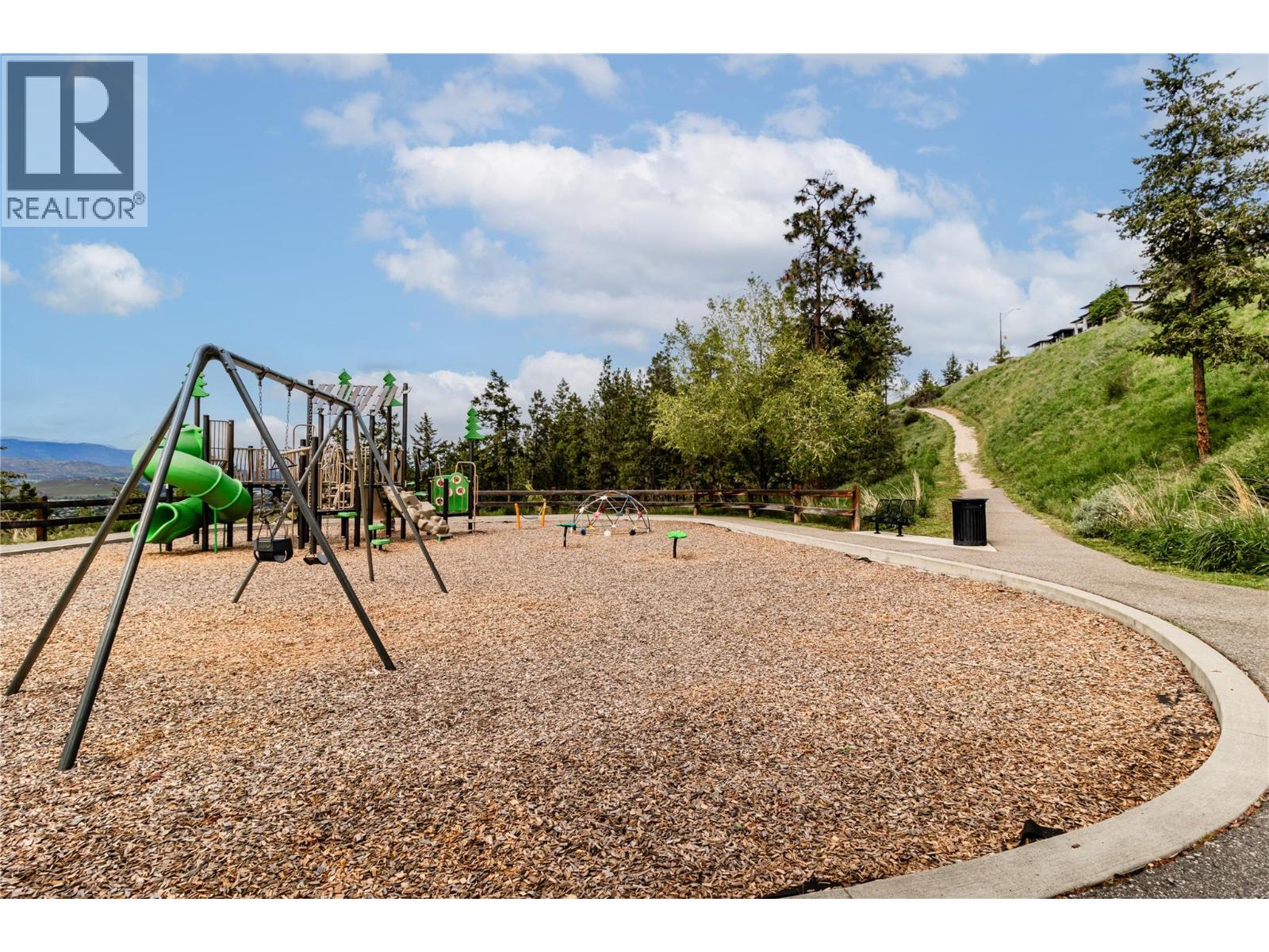  1084 Hume Avenue, Kelowna