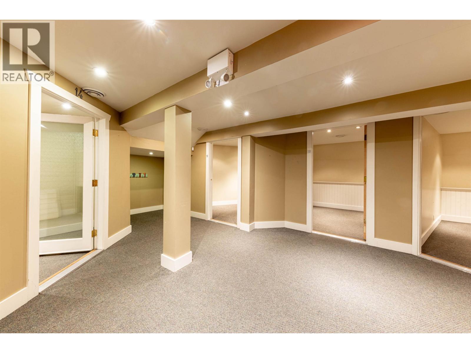 3607 W BROADWAY, Vancouver