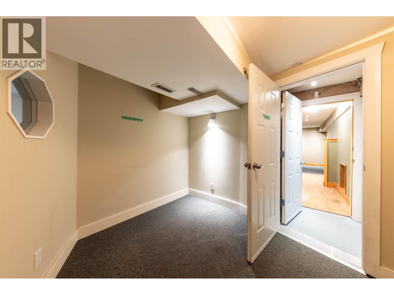 3607 W BROADWAY, Vancouver