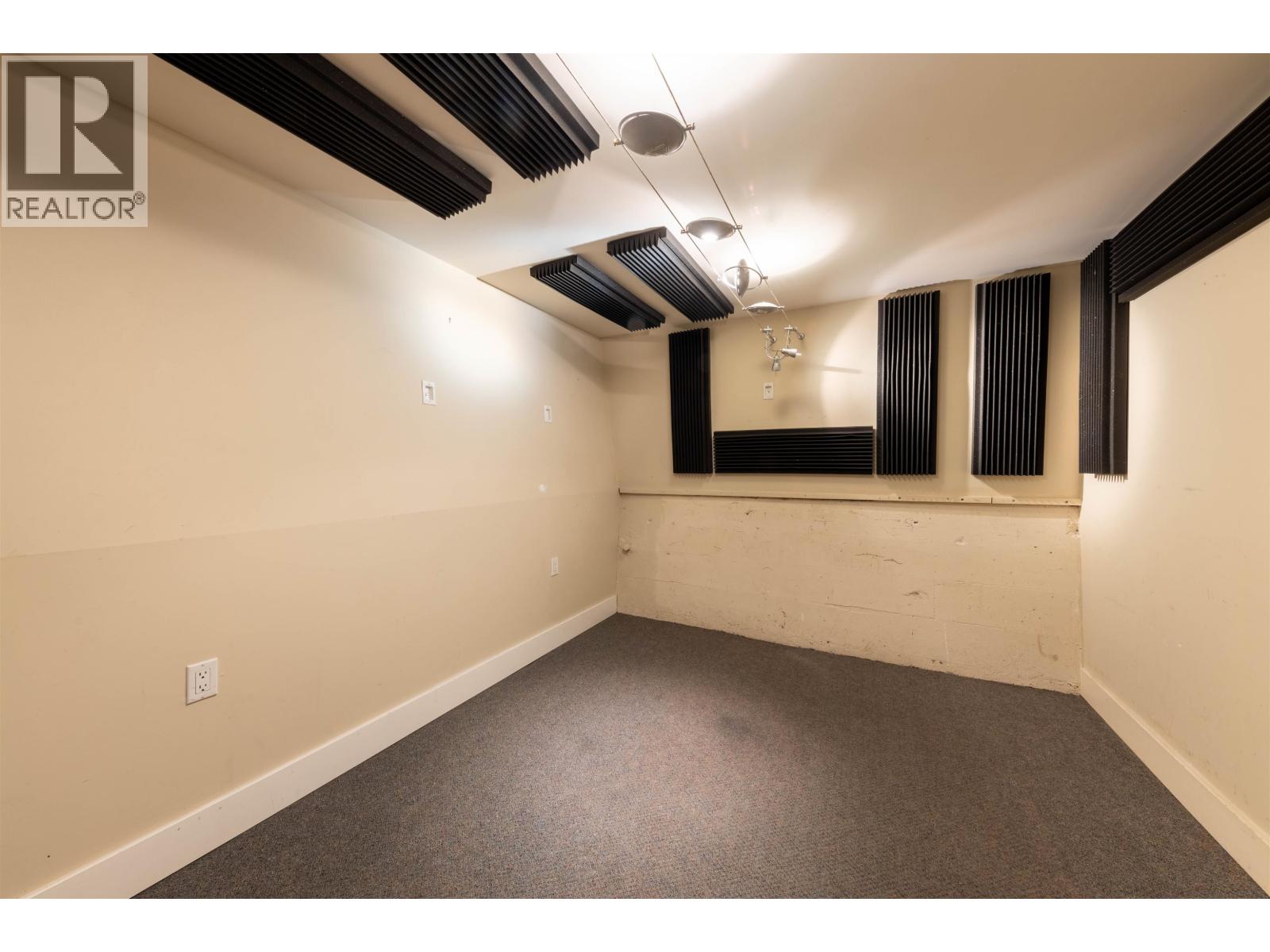 3607 W BROADWAY, Vancouver