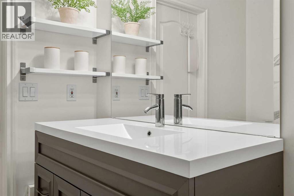 Single Family House Multi-level for Sale in    Street SW Beltline Calgary 