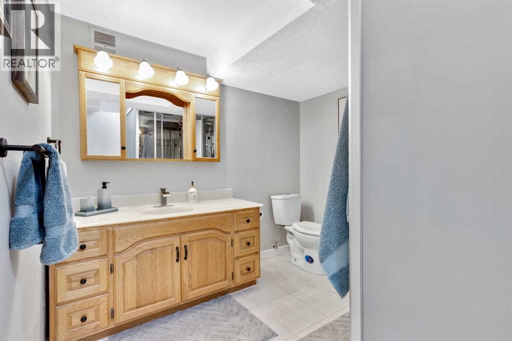 Single Family House for Sale in  Mountain Park Circle SE McKenzie Lake Calgary 