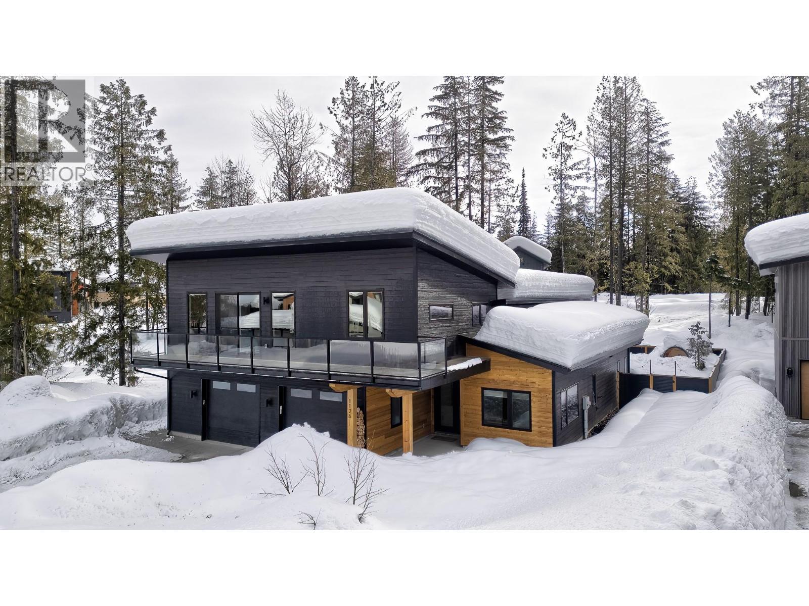 1126 CALDERA Road, Rossland