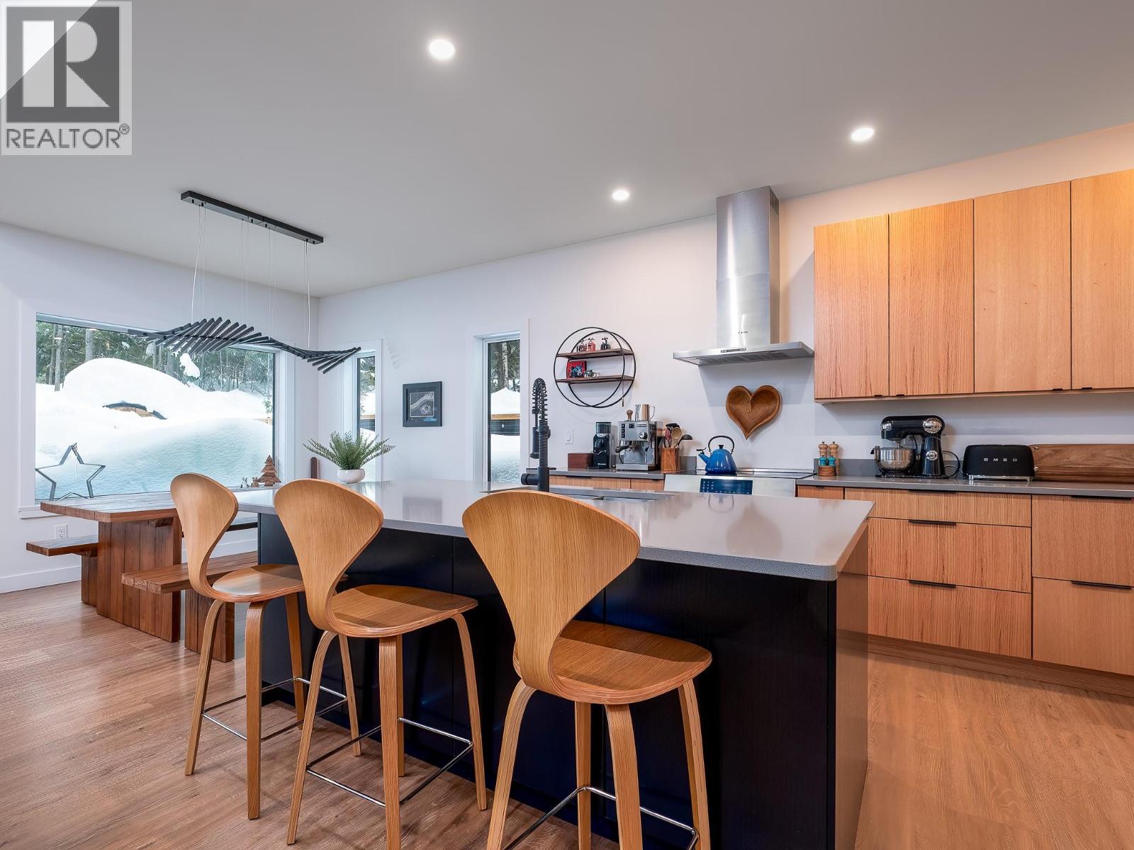 1126 CALDERA Road, Rossland