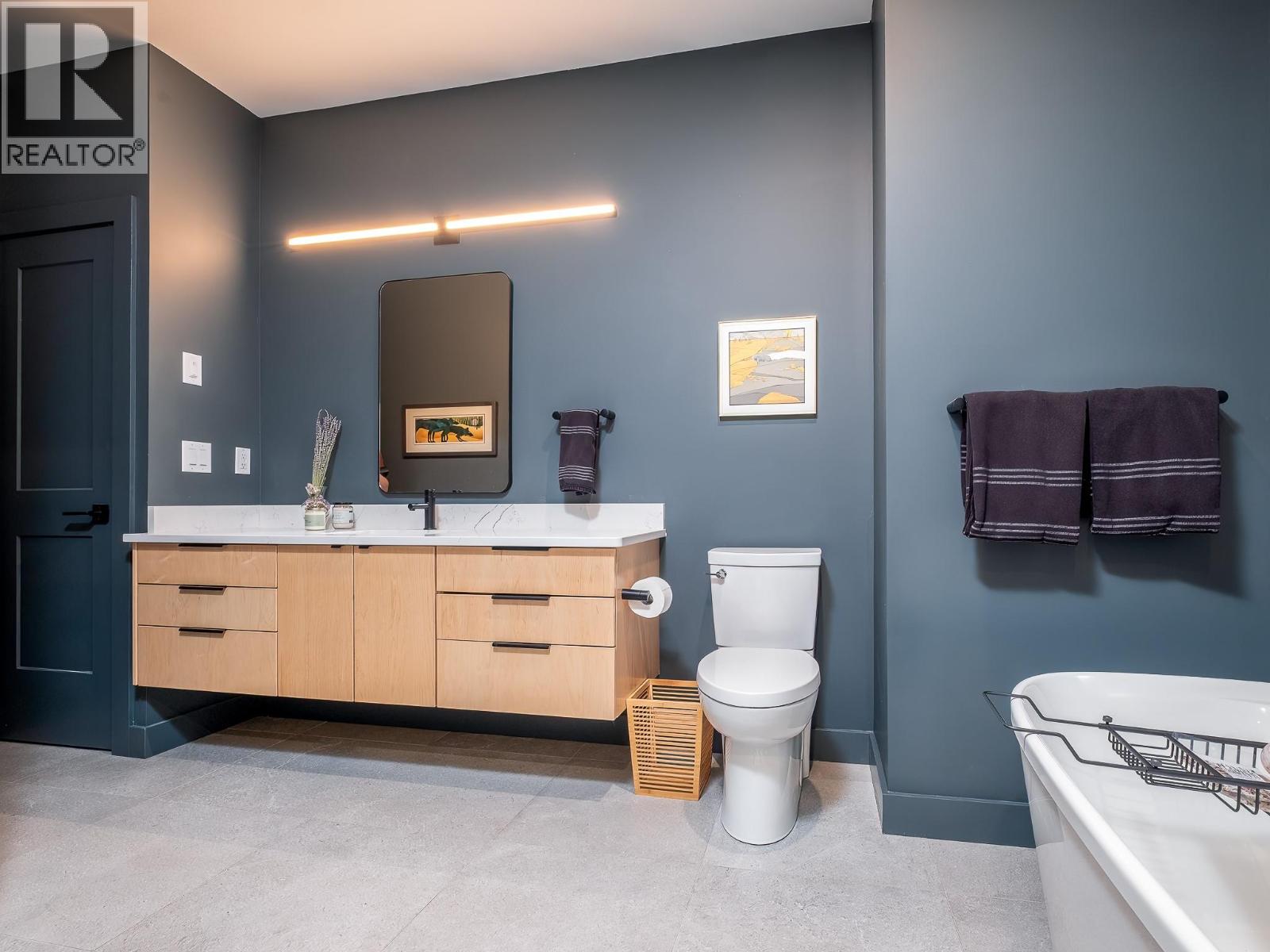 1126 CALDERA Road, Rossland