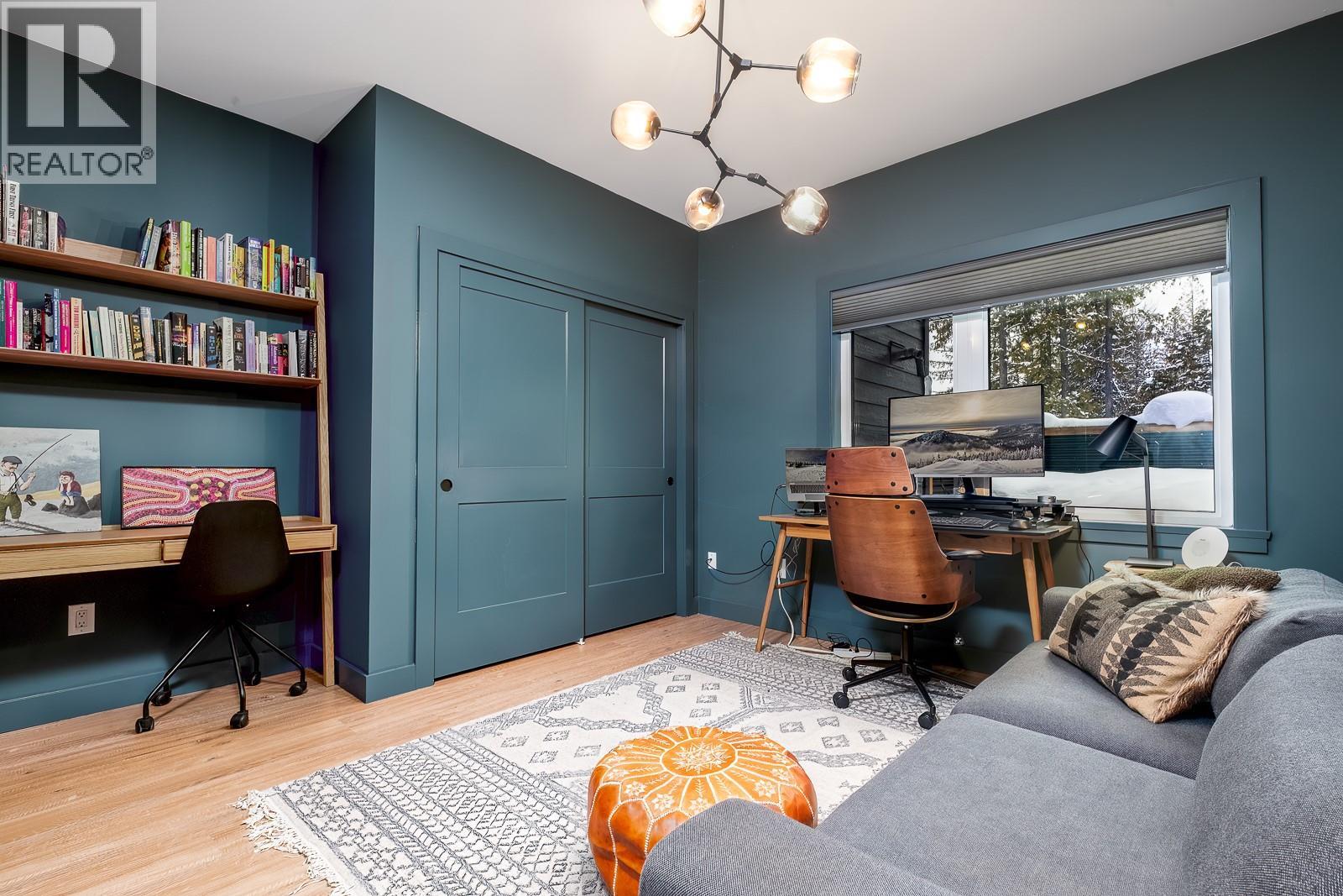 1126 CALDERA Road, Rossland