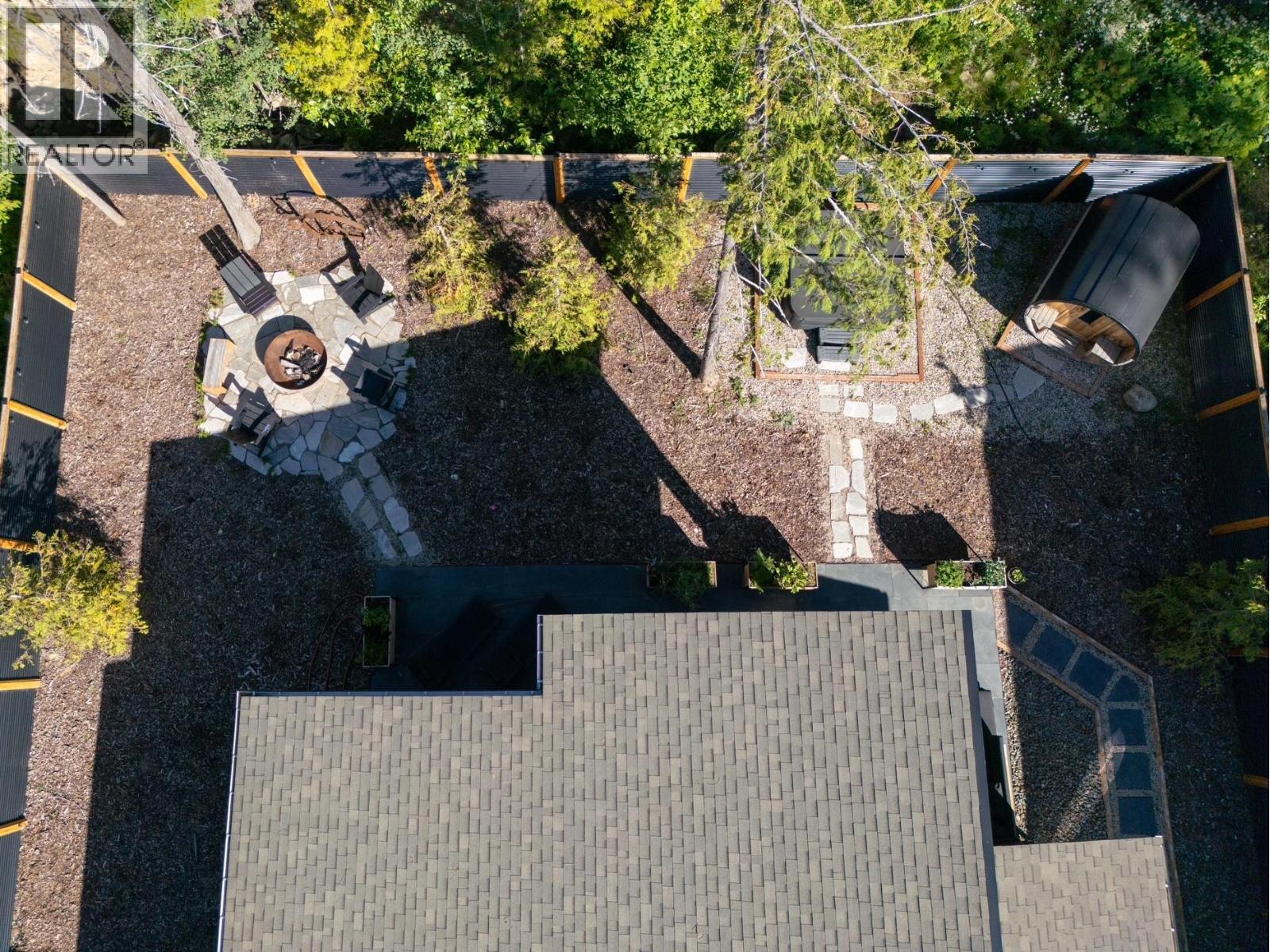 1126 CALDERA Road, Rossland