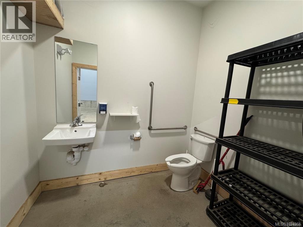 E 1607 Little River Rd, Comox